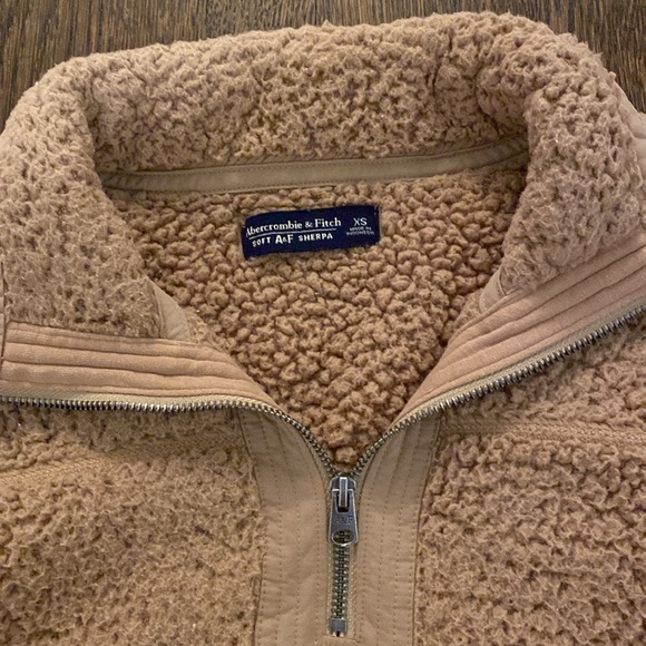 Abercrombie & Fitch Soft A&F Sherpa. Size XS. - Picture 2 of 4